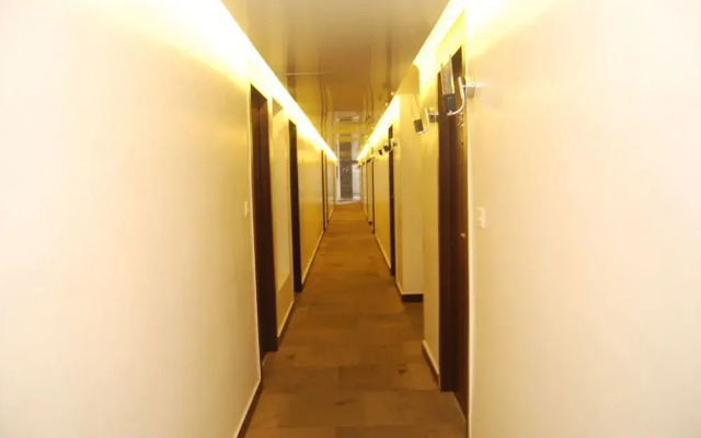 East Lite Hotel