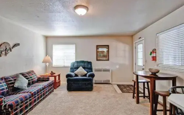 Yosemite Summit & Little Summit - 5BR/3BA Vacation Home