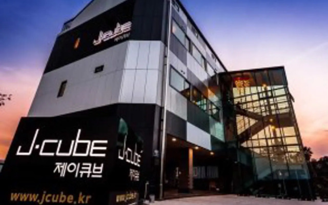 Seogwipo J Cube Pension