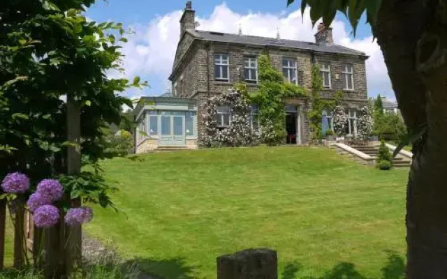 Sladen House