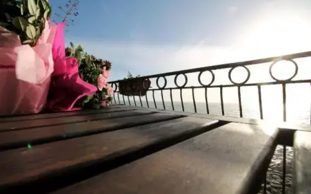 La Terra by Holiday World