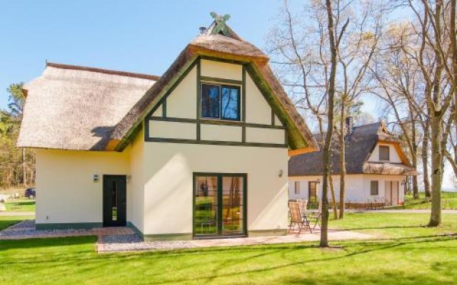 Reetdachhaus mit Sauna, Kamin & Terrasse - D 028.032