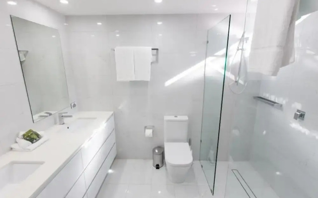 603 On The Beach - Luxury Apartment