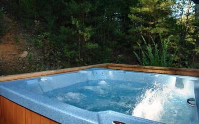 Moosetrax - 3 Bedrooms, 2 Baths, Sleeps 6 Cabin by RedAwning