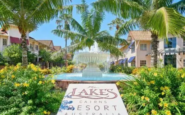 Lakes Resort 706