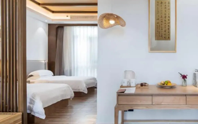 Floral Hotel Taishan Plum Garden