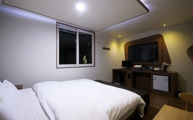 Hotel OZ Oncheonjang