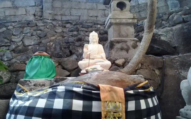 Sandhy Buddha Bugalows