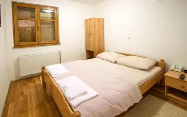 Rooms Duboka
