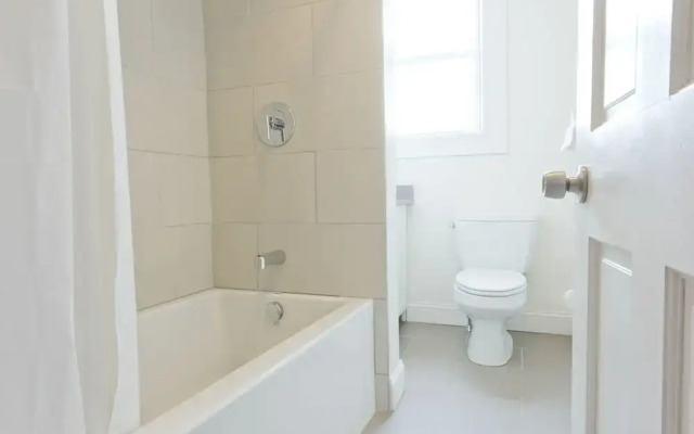 Bright Allston Suites by Sonder