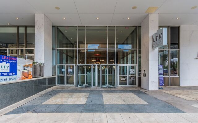 Stay Alfred on Elm Street in Dallas, United States of America from 306$, photos, reviews - zenhotels.com hotel front