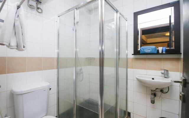 Airy Cikarang Jababeka Niaga Raya Blok CC 2 Bekasi