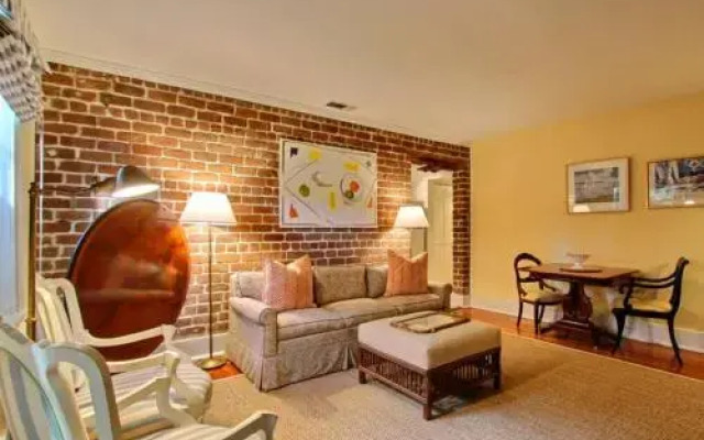 Jones Street Retreat