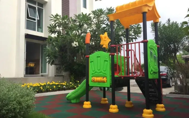 Home Place  Lopburi Hotel