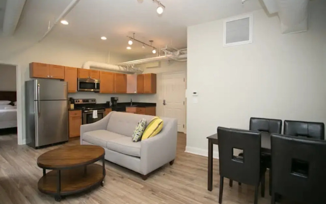 Vibrant Financial District Suites by Sonder