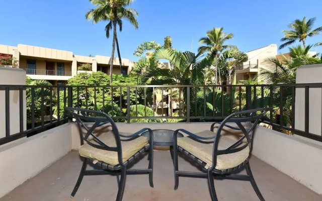 Paki Maui 414 by RedAwning
