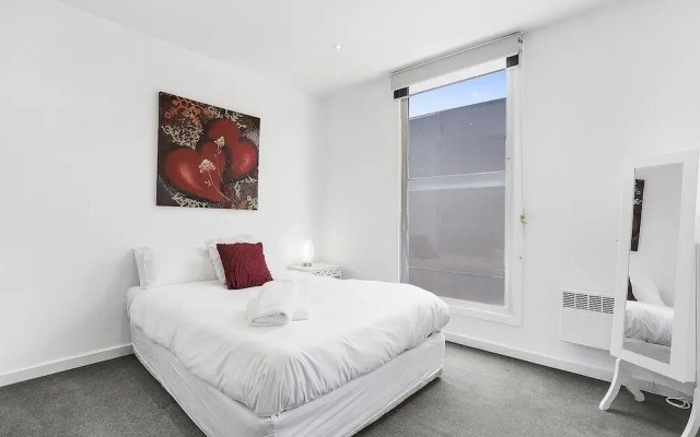 Roomerang at Montague Tower