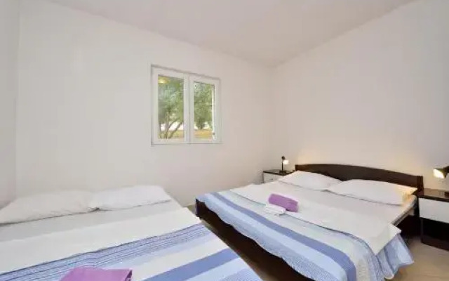 Relax House