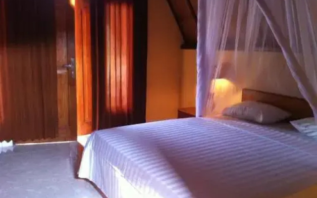 Dinoyin Bungalows