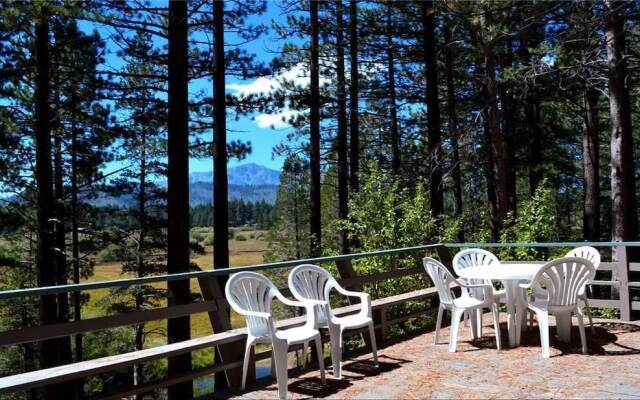 Lindberg Chalet By RedAwning