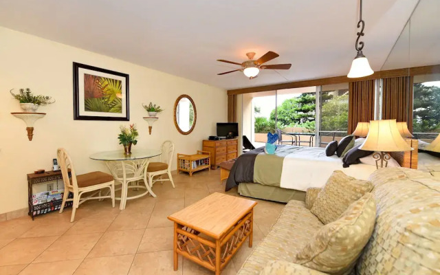 Royal Kahana 104 by RedAwning