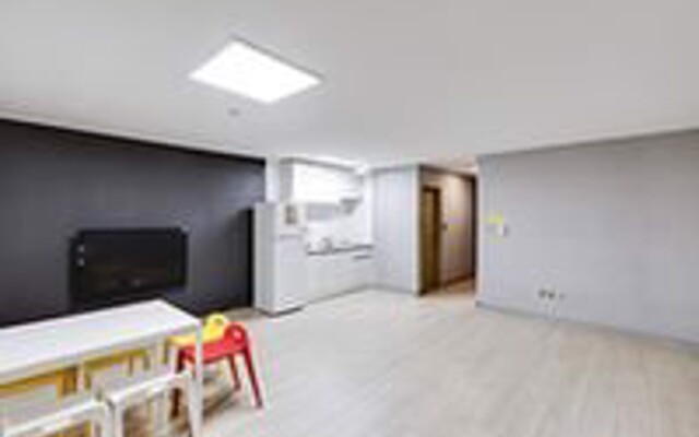 Busan Dallo Dali Pension