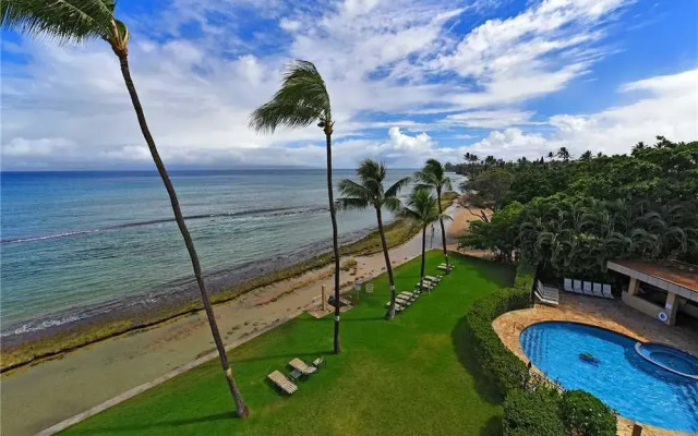 Paki Maui 421 by RedAwning