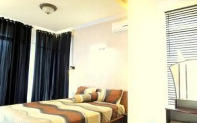 The Riverside Villas