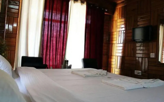 Hotel Hamta View Regency