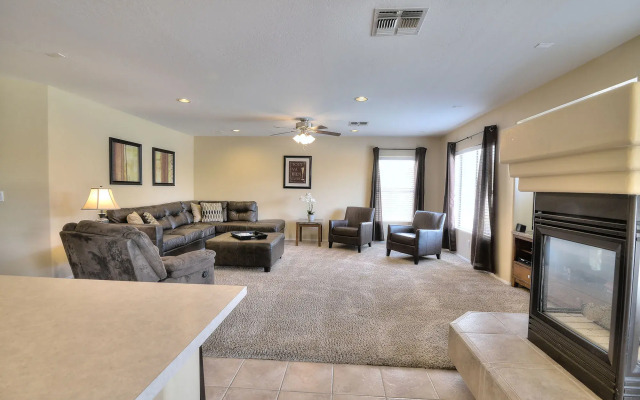 Bel Fleur - 6 Bed Home - Litchfield Park