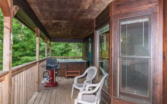 Secluded Sunset - One Bedroom Cabin