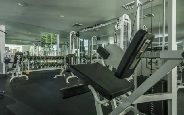 Convention Center Apartments By Barsala