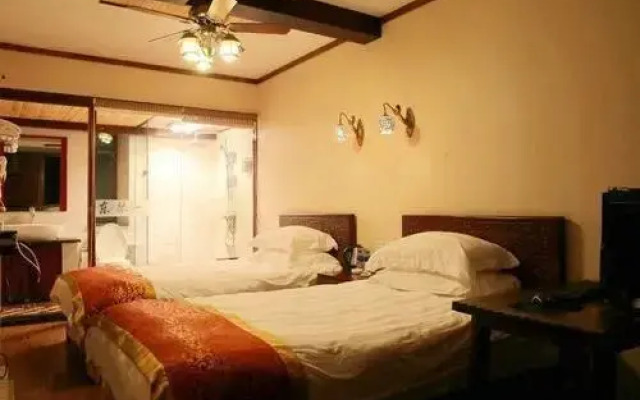 Lijiang Dongqinyuan Inn