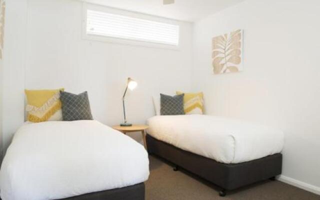 1 37 Marine Pde Wategos Beach Jane's on Wategos