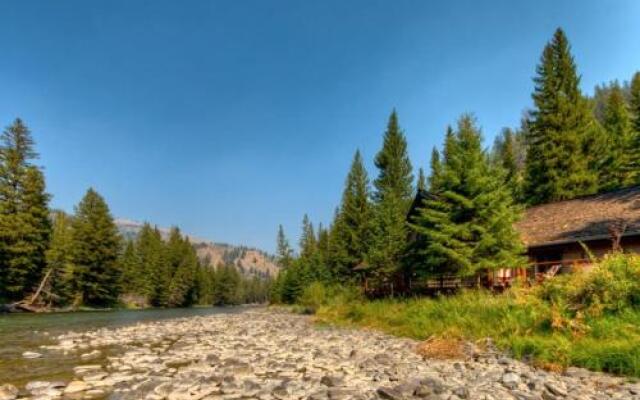 Big Sky - Fly Fishing House