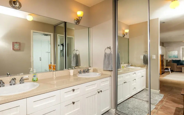 South Sierra Townhouse #103972