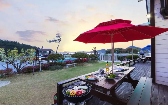 Yeosu Gold Light Pension