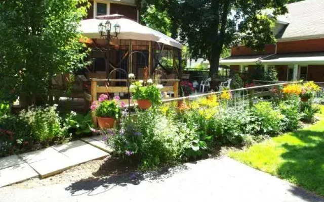 Cedar Cottage B&B