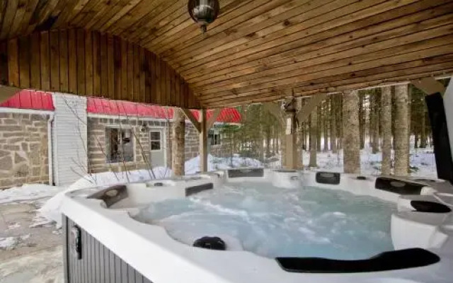 Camping Chalets Spas Pignons Rouges