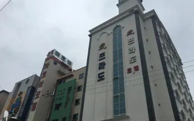Prado Hotel