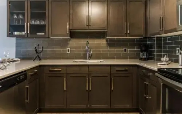 Fort Garry Place Furnished Suites