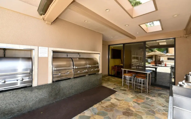 Mahana 713 by RedAwning