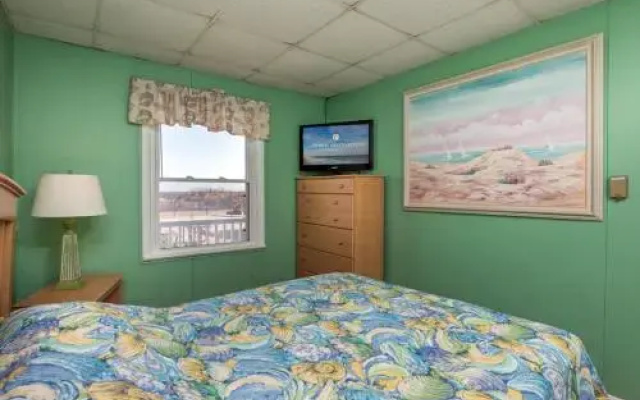 46th St Windjammer 107 1Br Condo