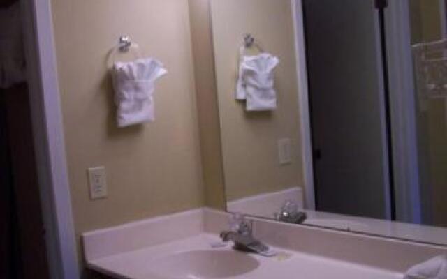 Gatlinburg Chateau Condo #508 by RedAwning