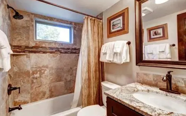 1001 Grandview C14 Condo