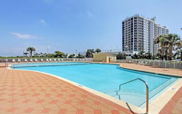 Ariel Dunes I 707 by Realjoy