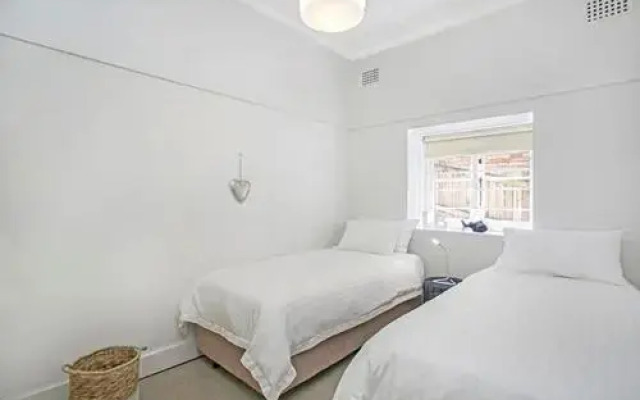 The Apartment Service LB002