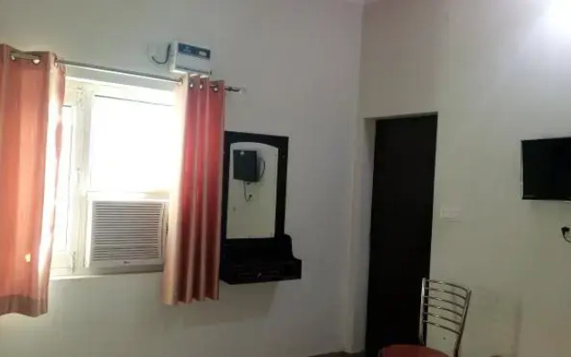 Hotel Bhagirathi Palace
