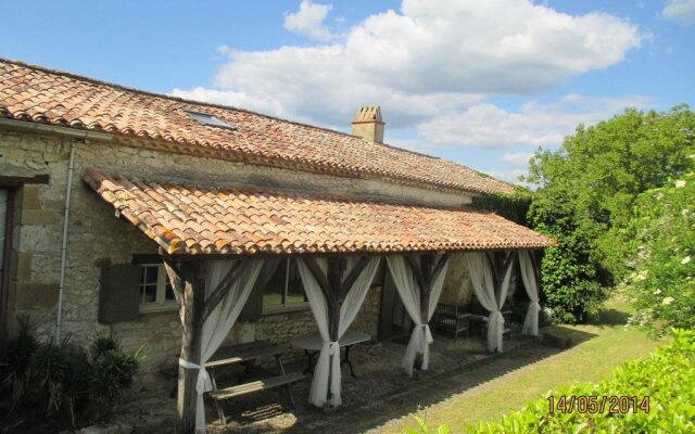 Maisons de Vacances La Petite Barjoune