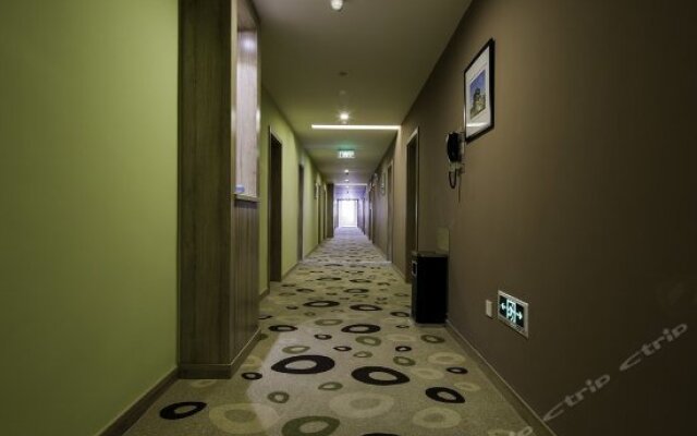 Xi'an Jialili Hotel - Second Fengcheng Road library subway station